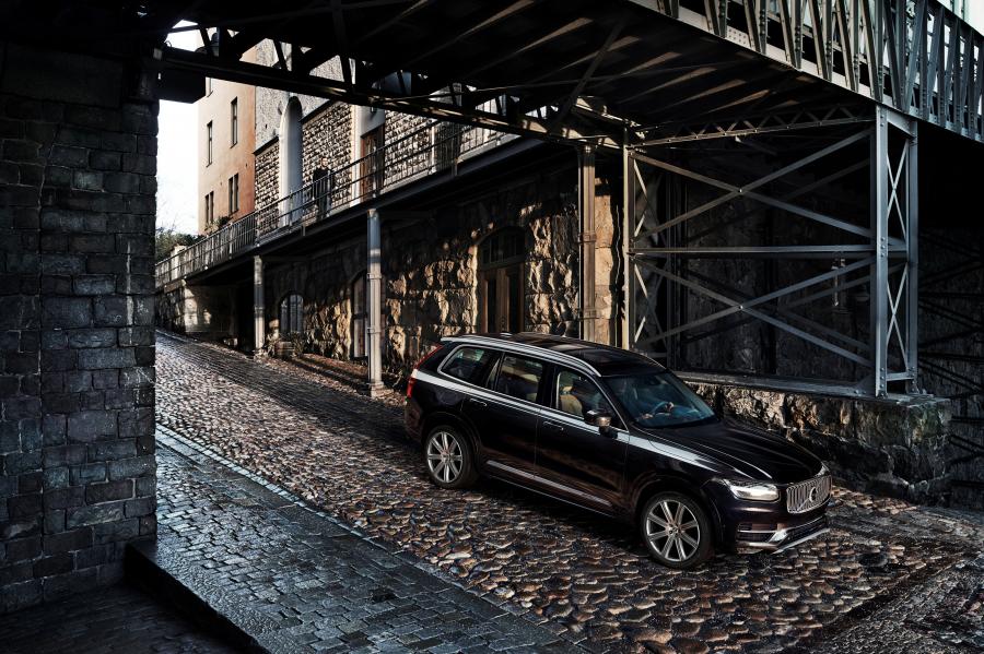  Volvo XC90 T6 AWD First Edition 2014 года  (фото 11 из 38)
